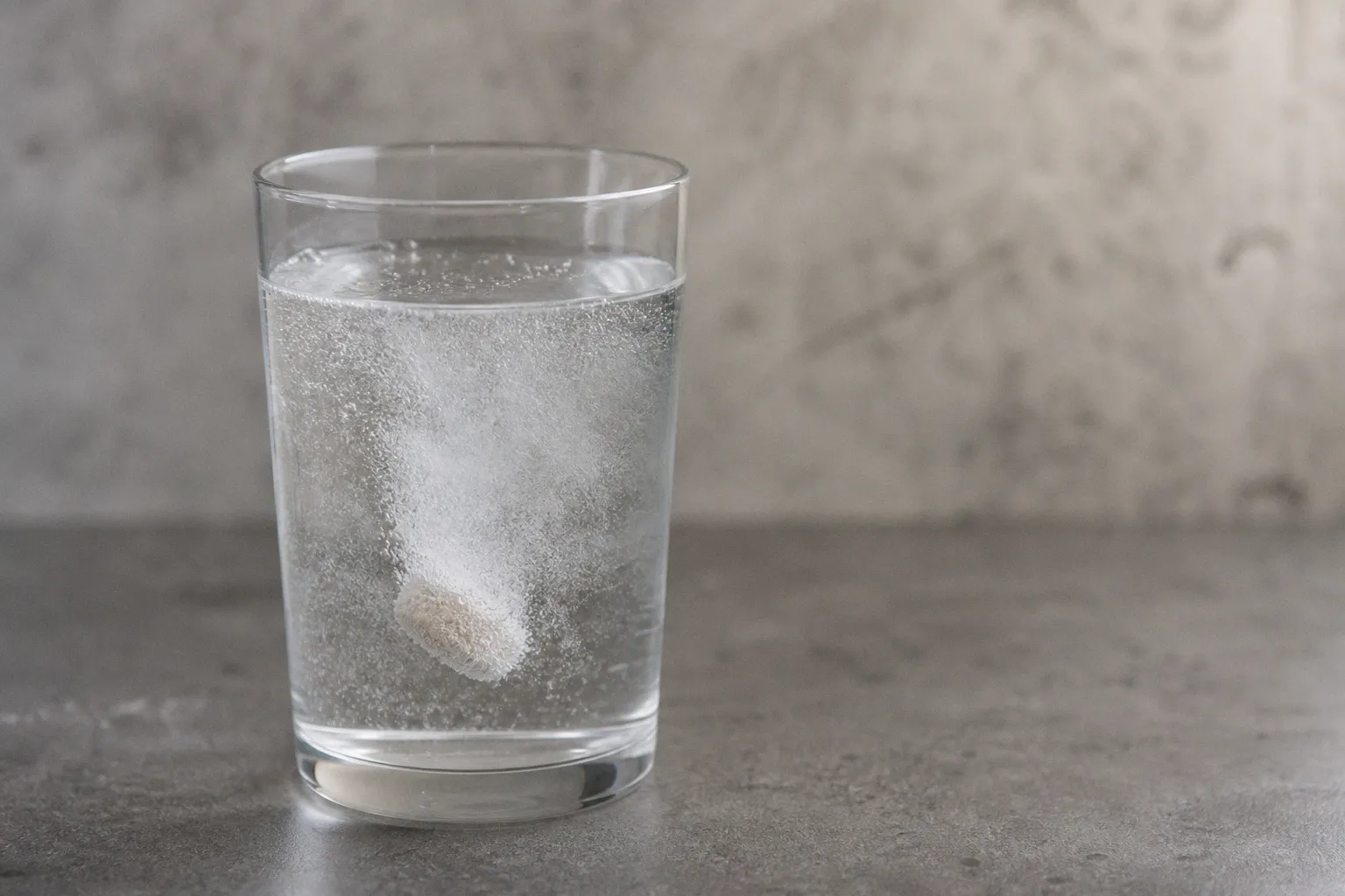 Electrolyte drinks for workout: do you actually need them?