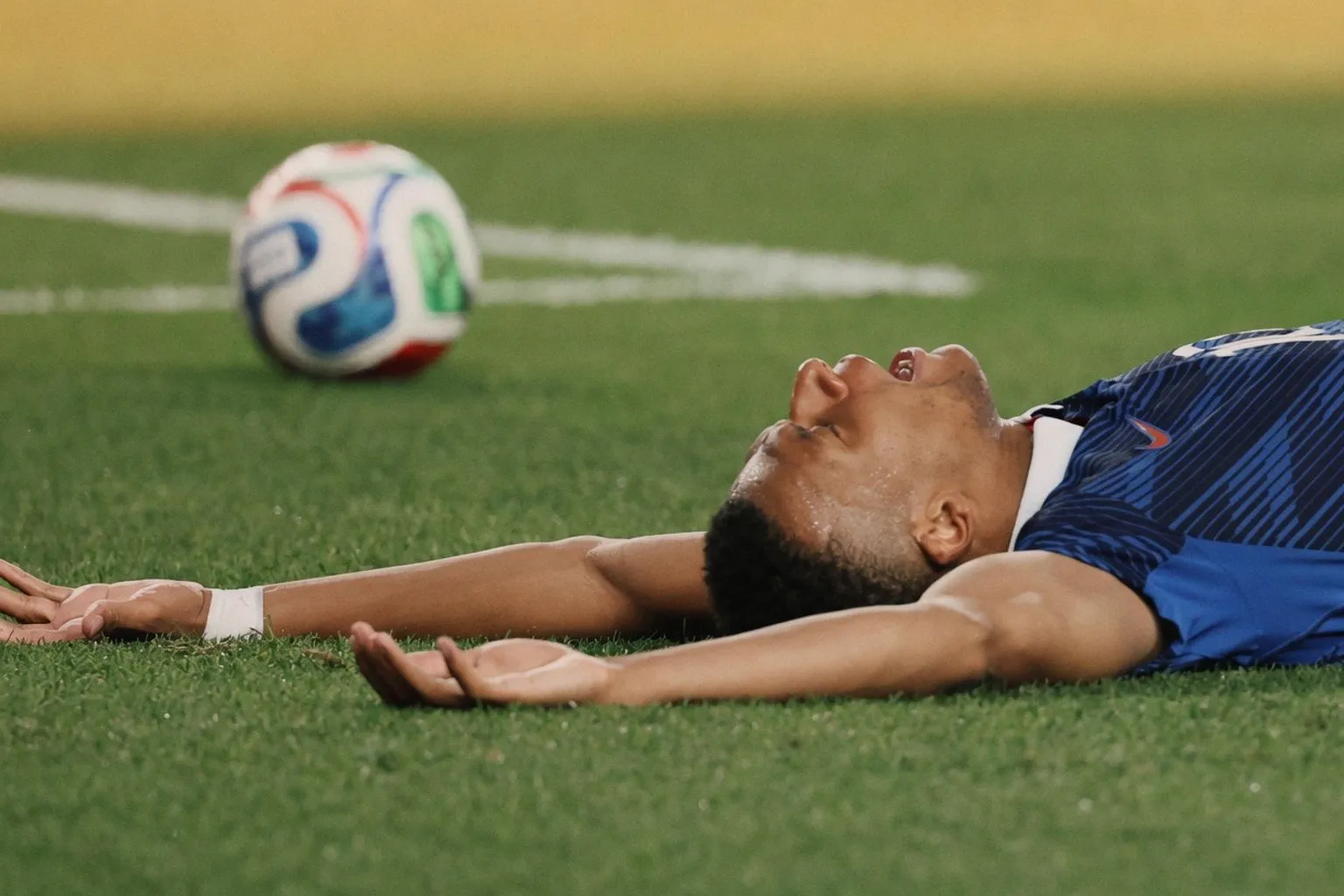 How World Cup teams cope with travel, lack of sleep and accumulated fatigue - The Athletic